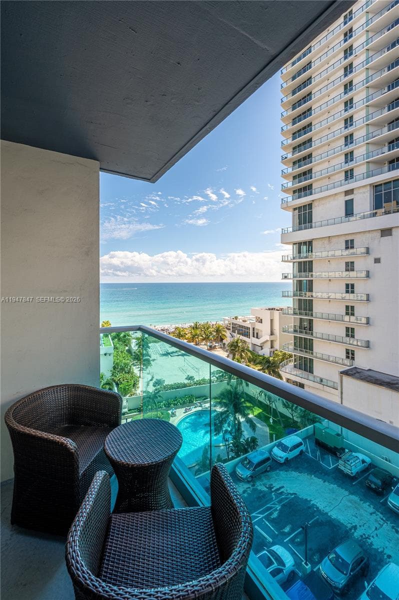 4001 Ocean Dr 2
