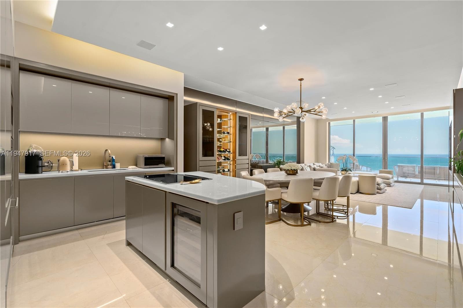 18975 Collins Ave 5