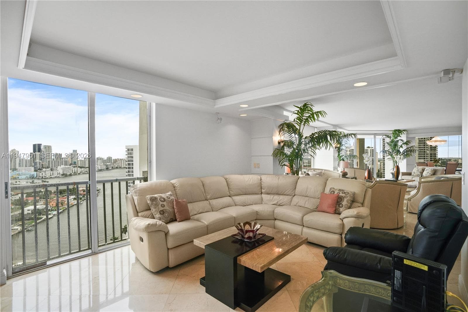 19355 Turnberry Way 25GR photo 8