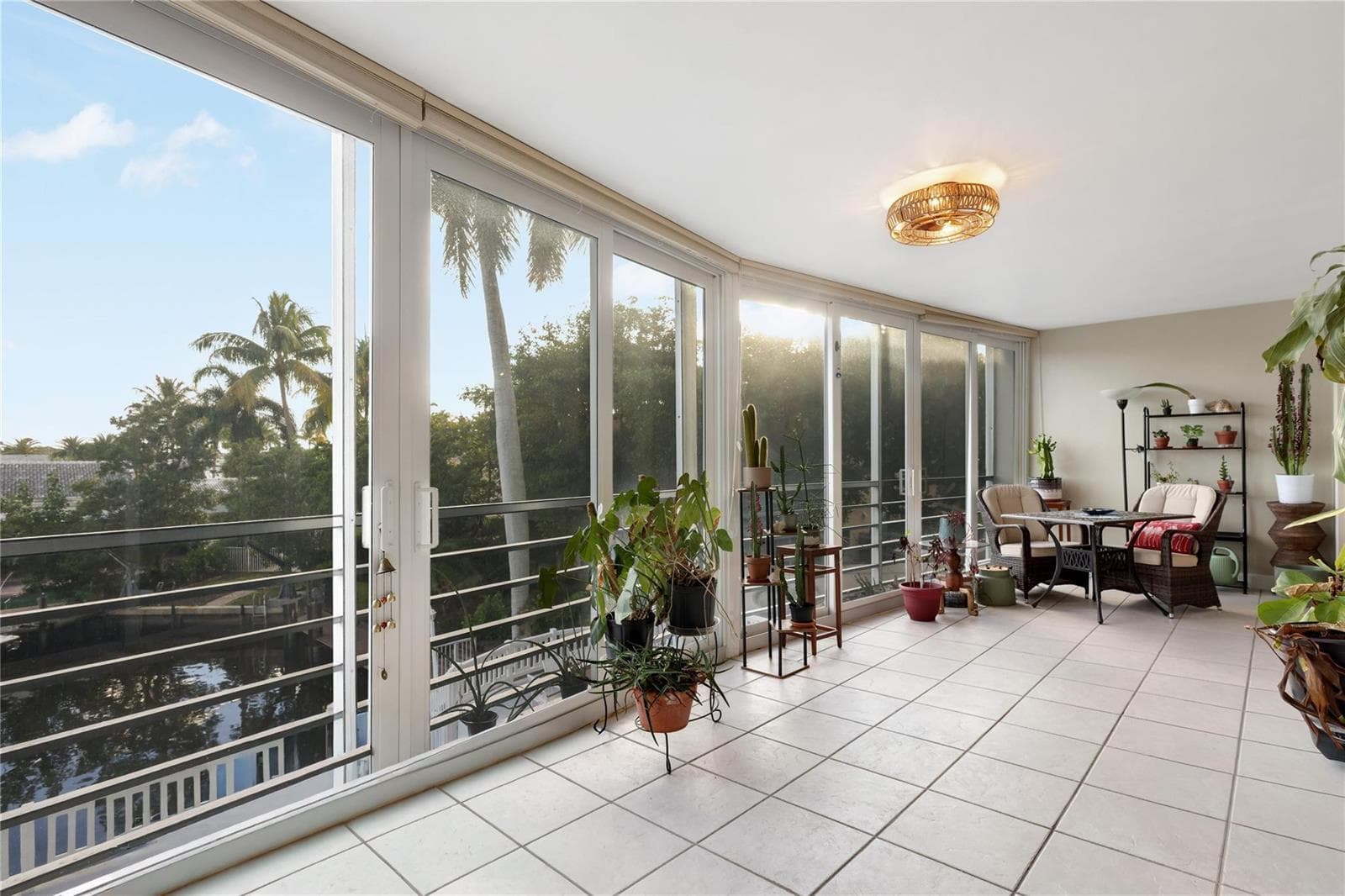 3050 NE 47th Court #205 4