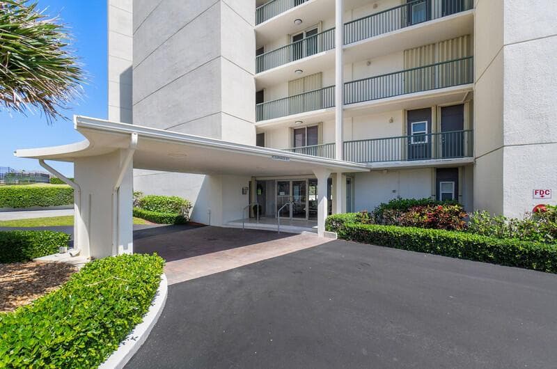 5400 N Ocean Drive 7b photo 6