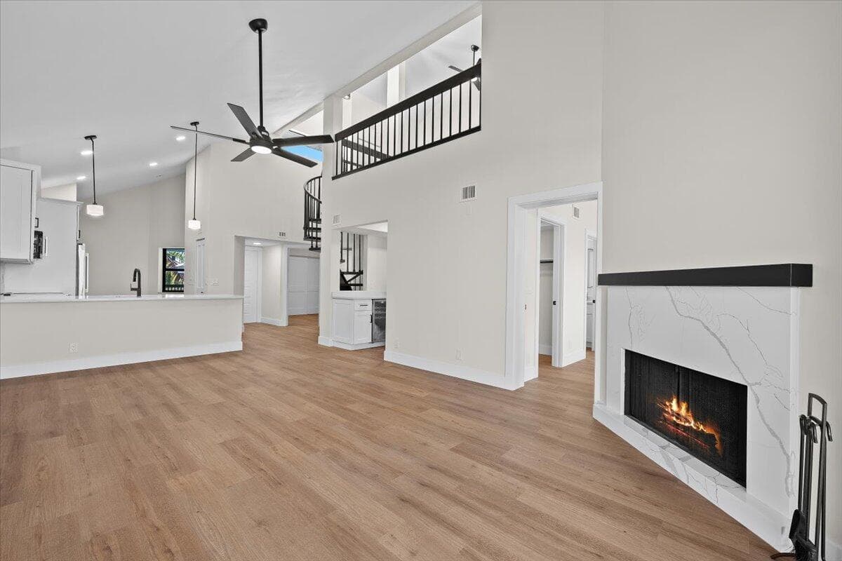 144 Bay Colony Drive N #Penthouse 1
