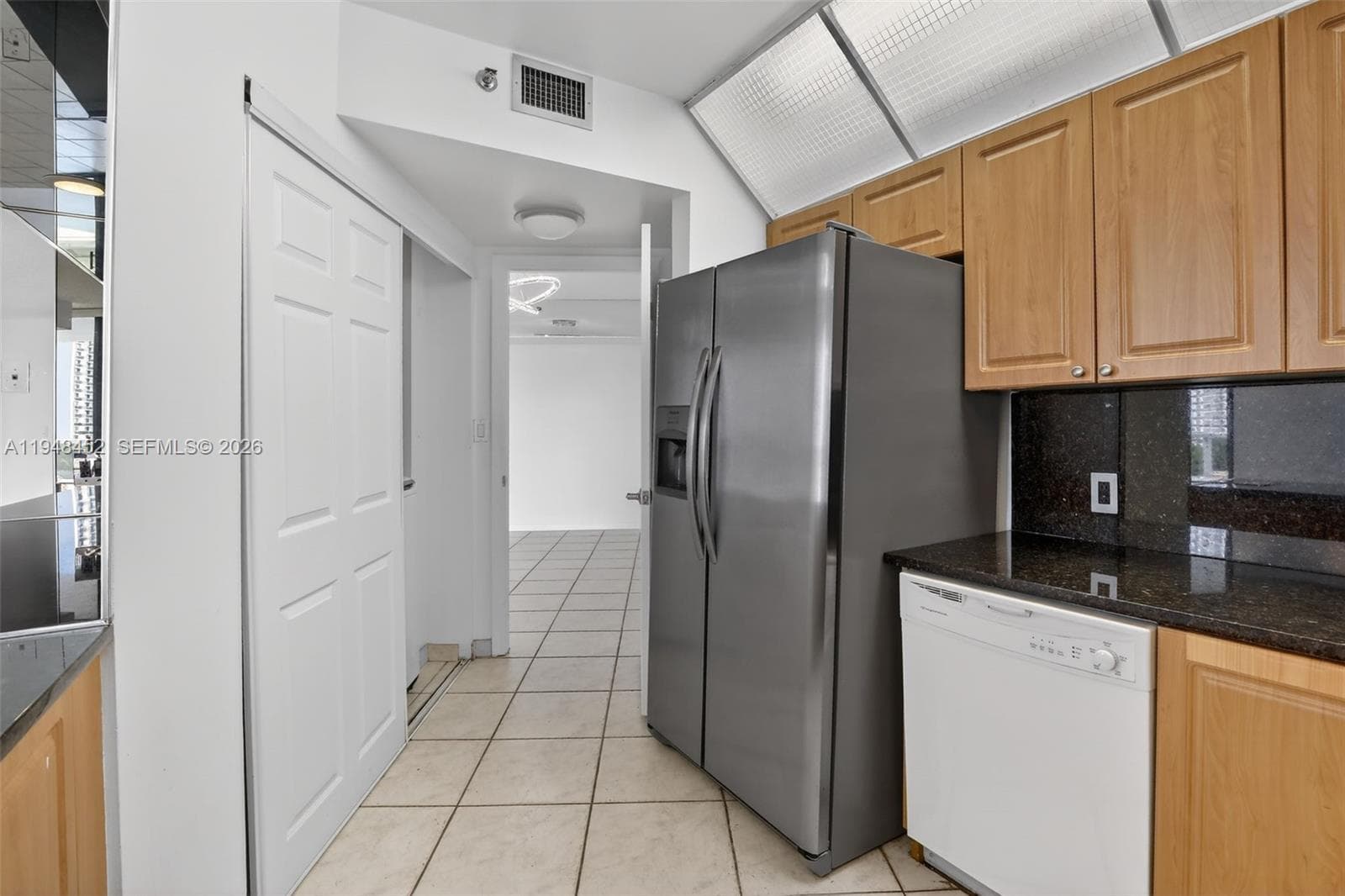 20281 E Country Club Dr 405 photo 13