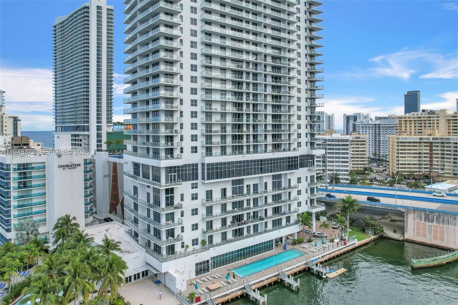 4010 Ocean Dr 3