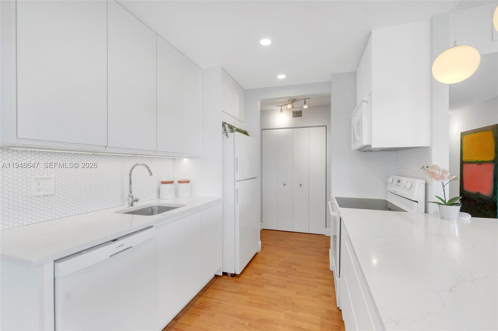 2121 Ocean Blvd 5