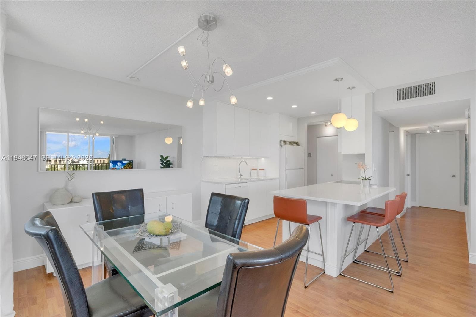 2121 Ocean Blvd 902W photo 10