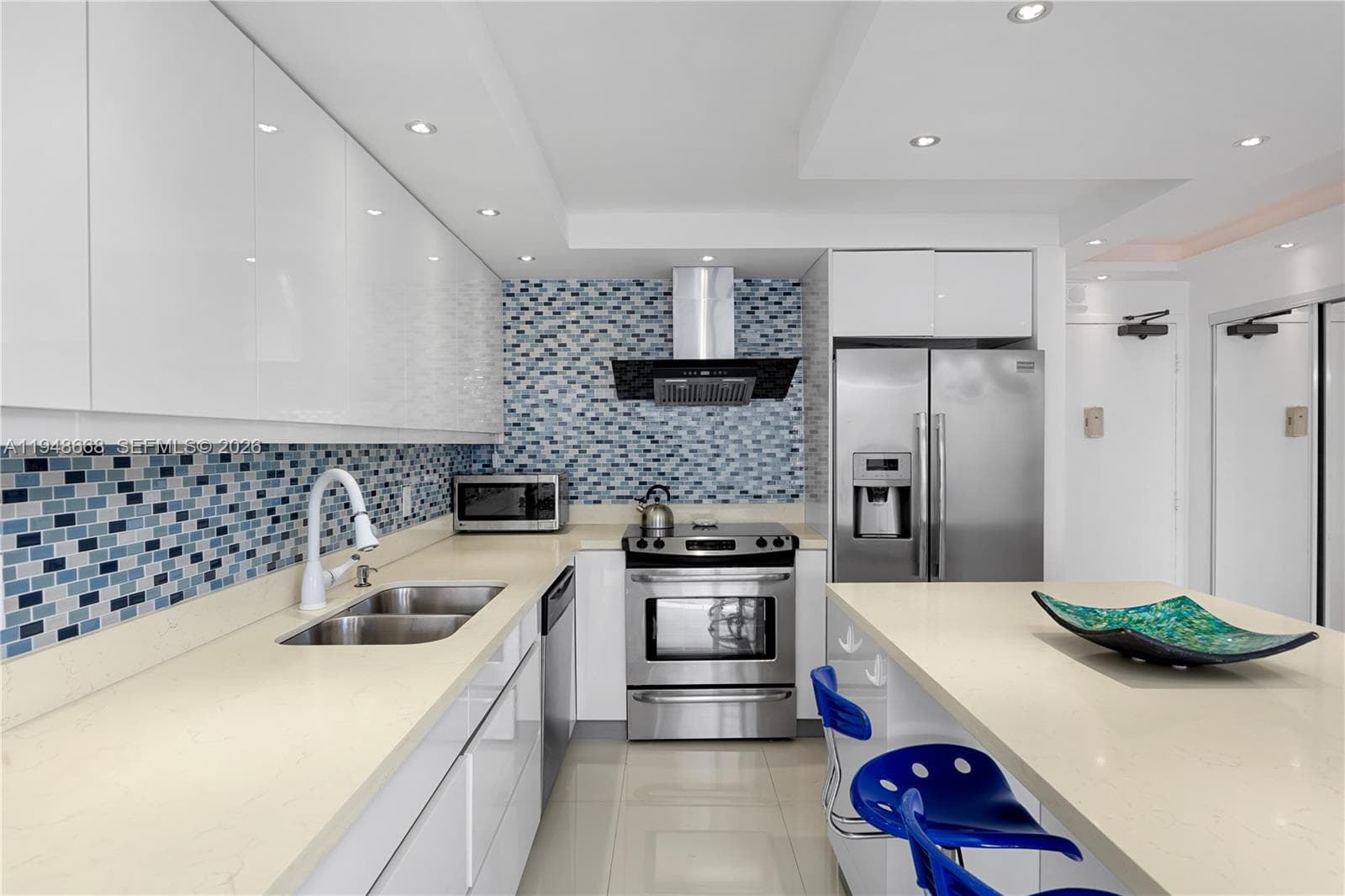 401 Ocean Dr 421 photo 18