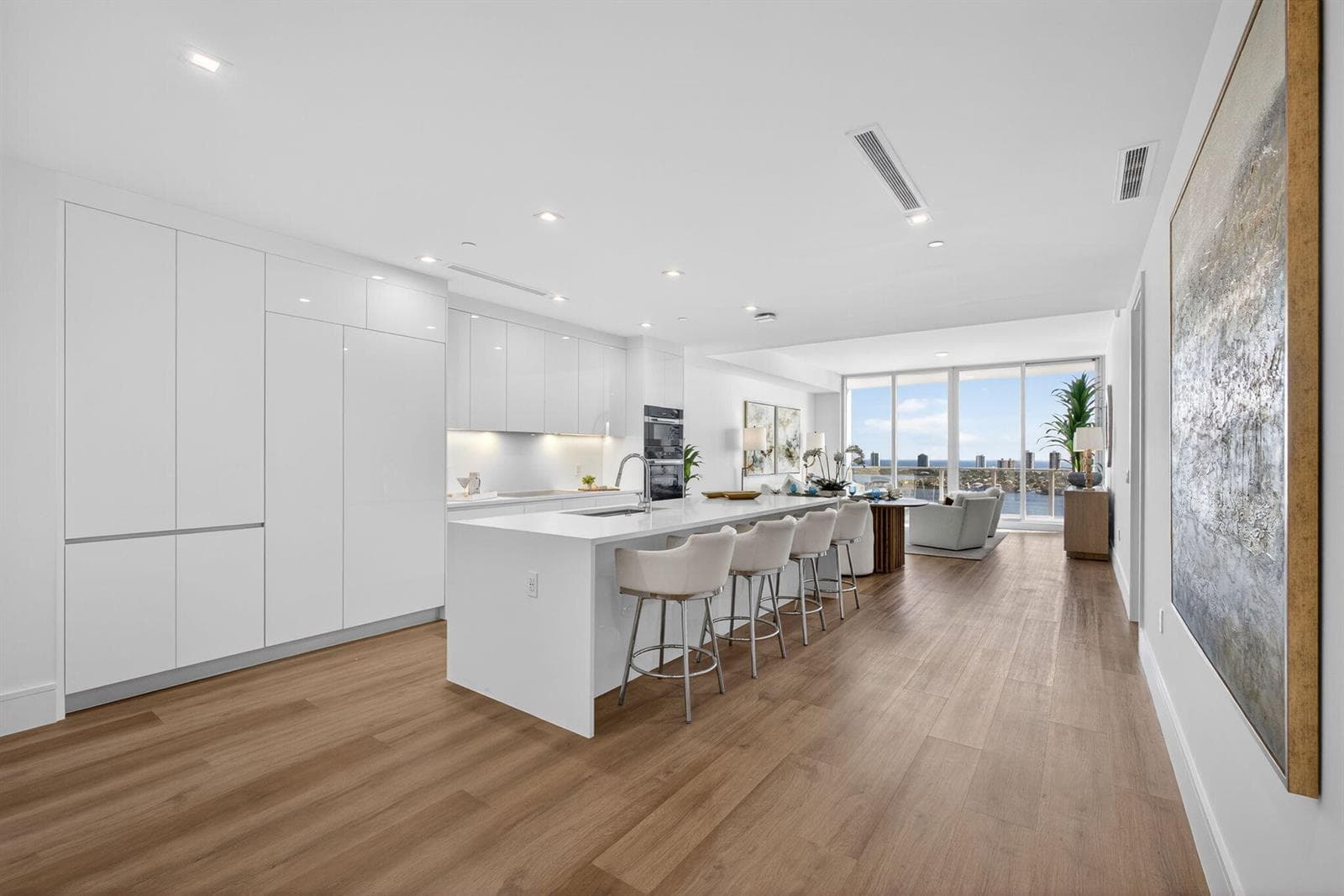 220 Lake Shore Drive #1906 5