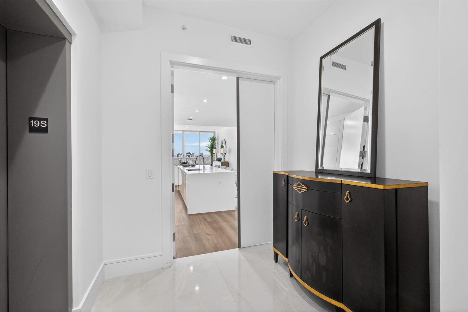 220 Lake Shore Drive #1906 4