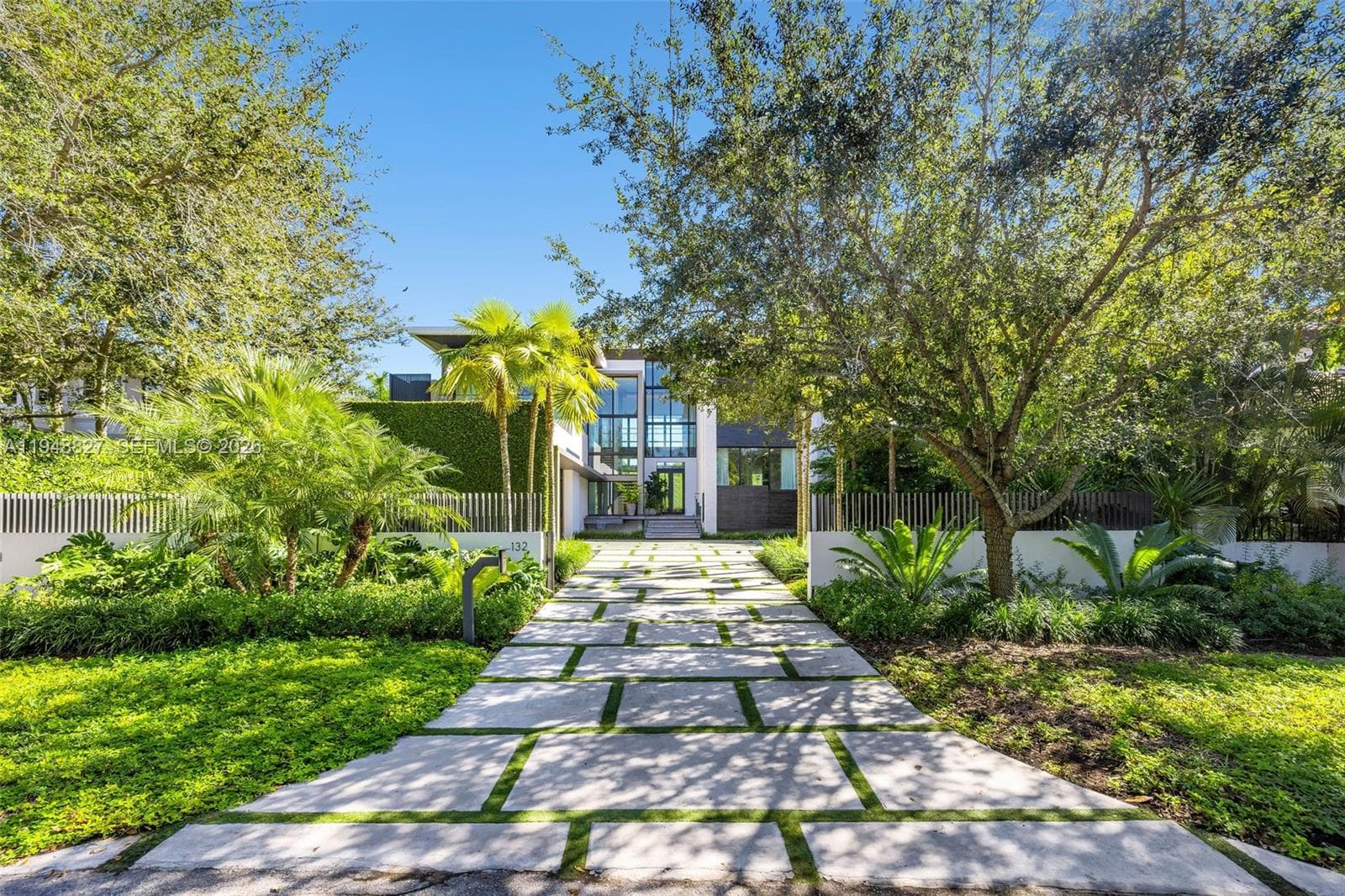 132 Paloma Dr