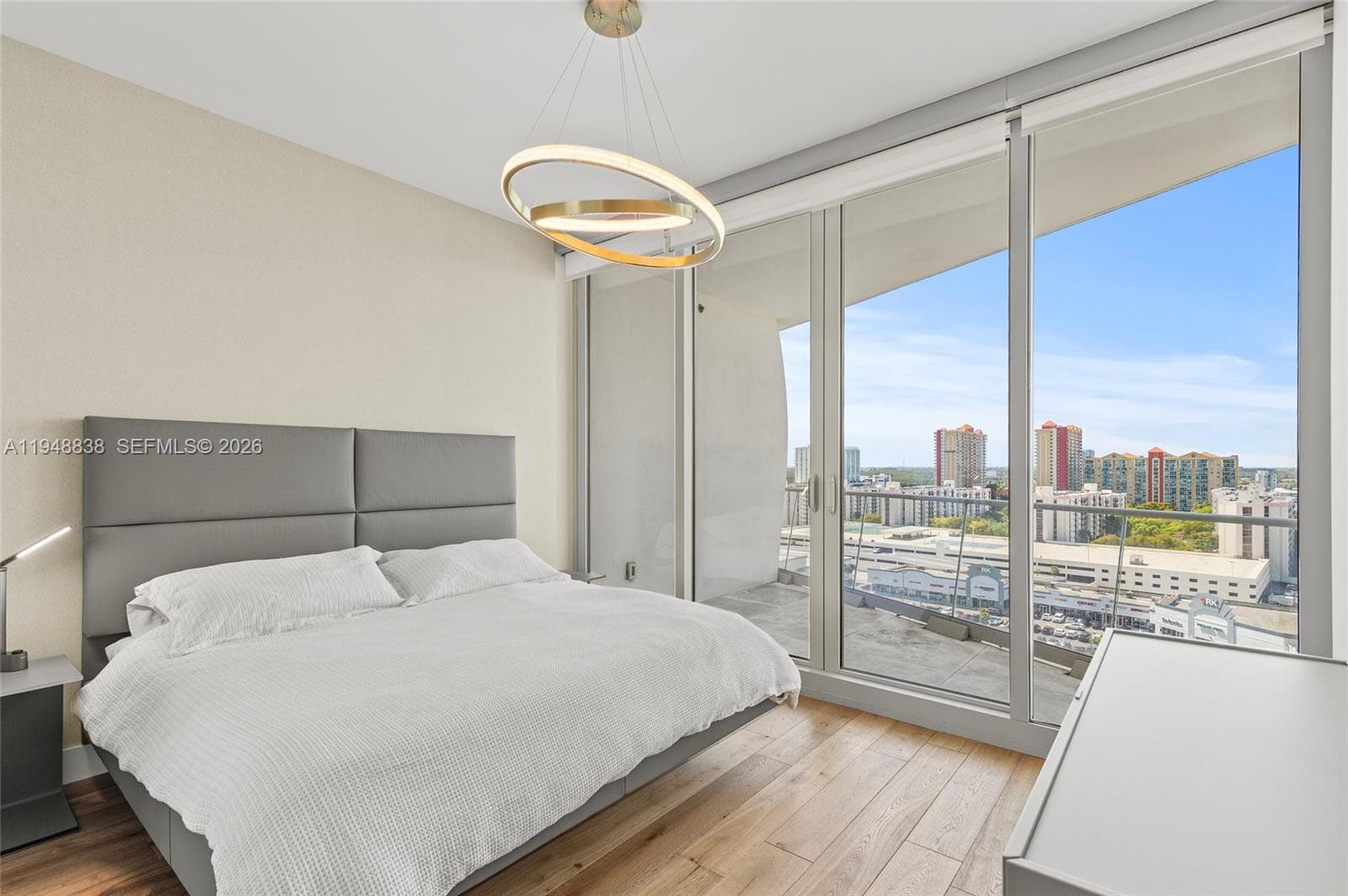 16901 Collins Ave 1203 photo 9