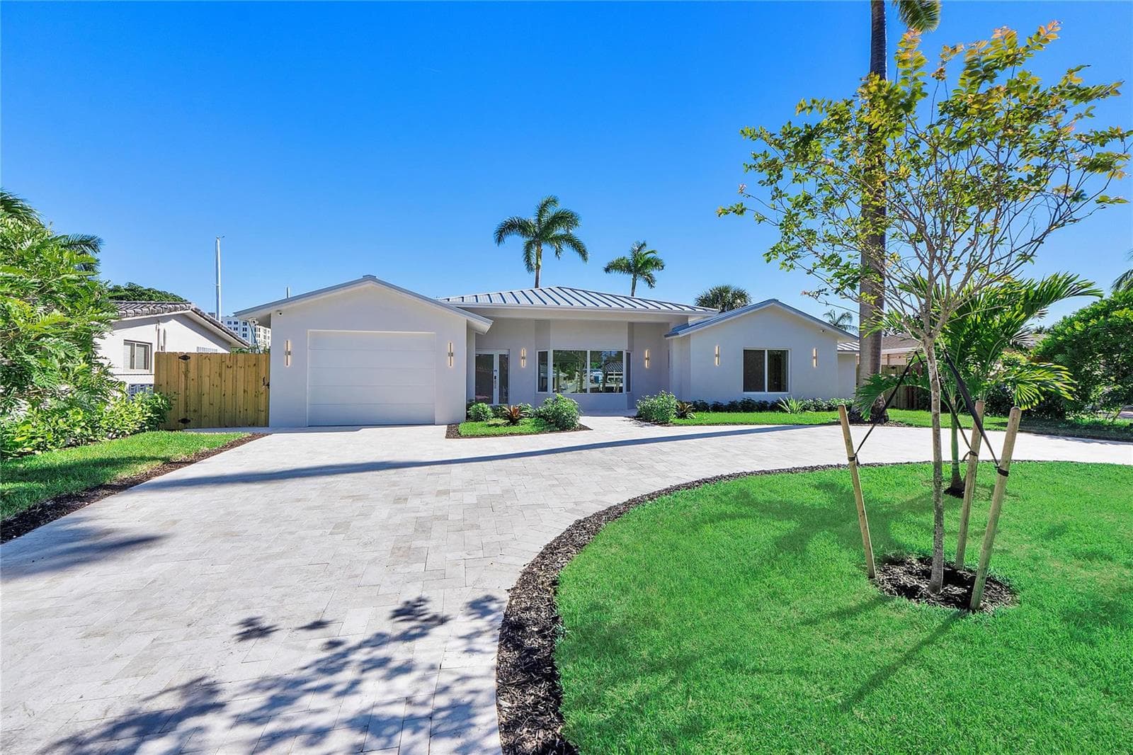 1240 NE 27th Way 4