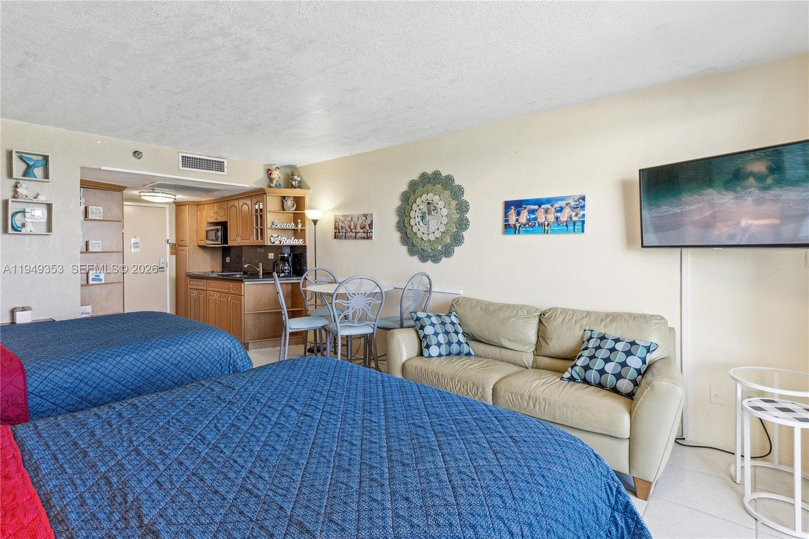 19201 Collins Ave 612 photo 7
