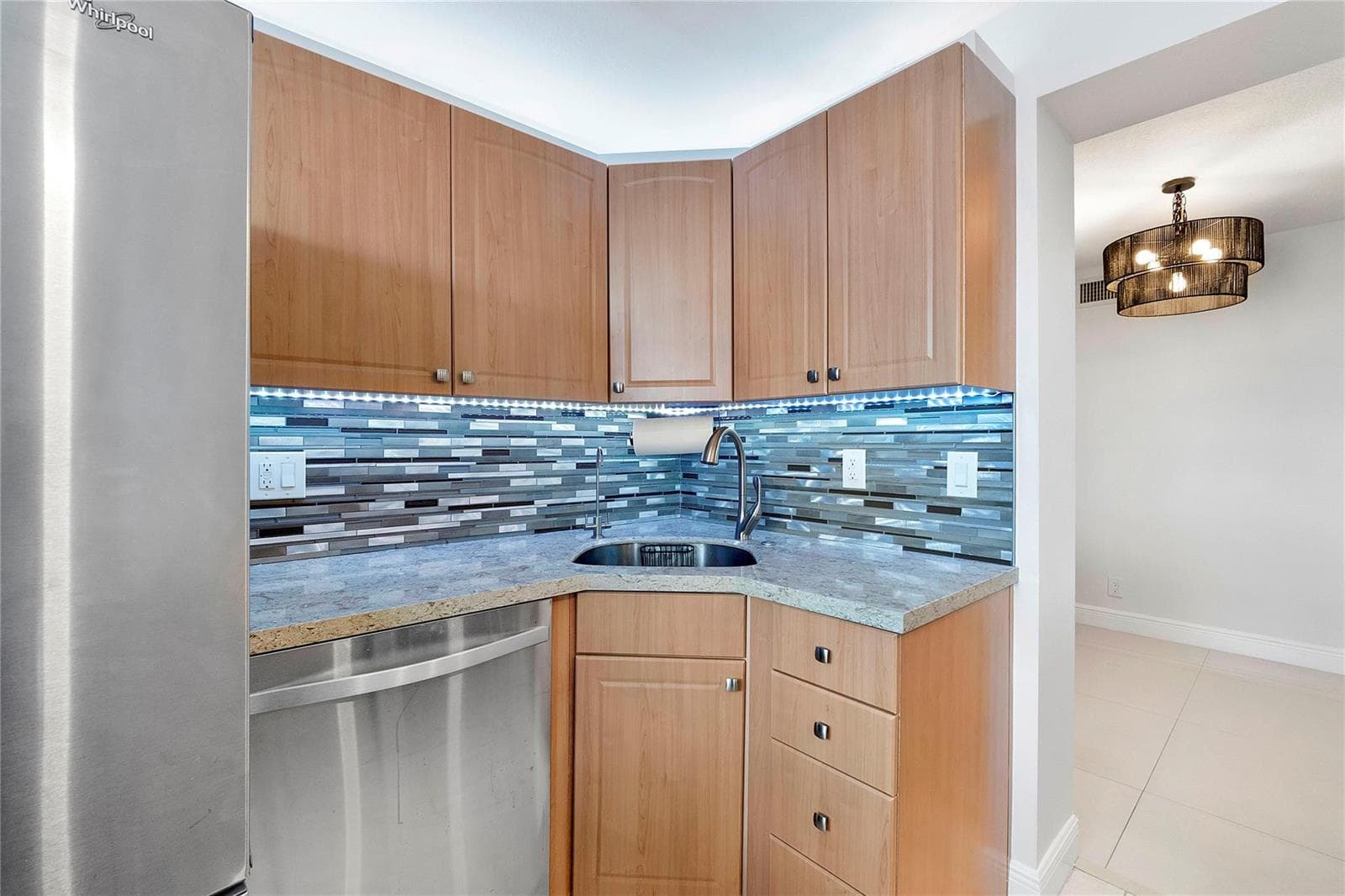 1505 N Riverside Drive #1003 4