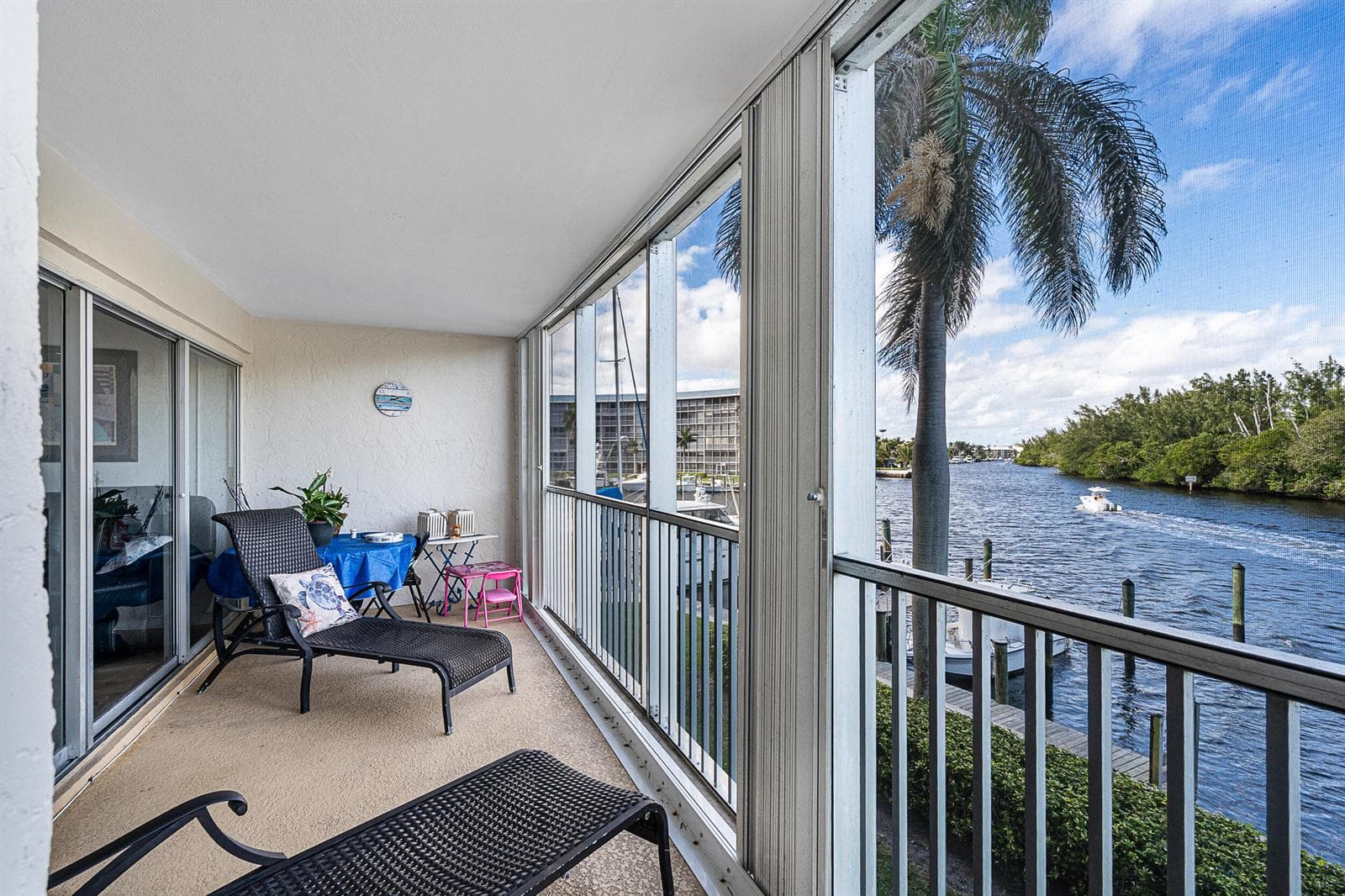 1537 E Hillsboro Boulevard #243 3