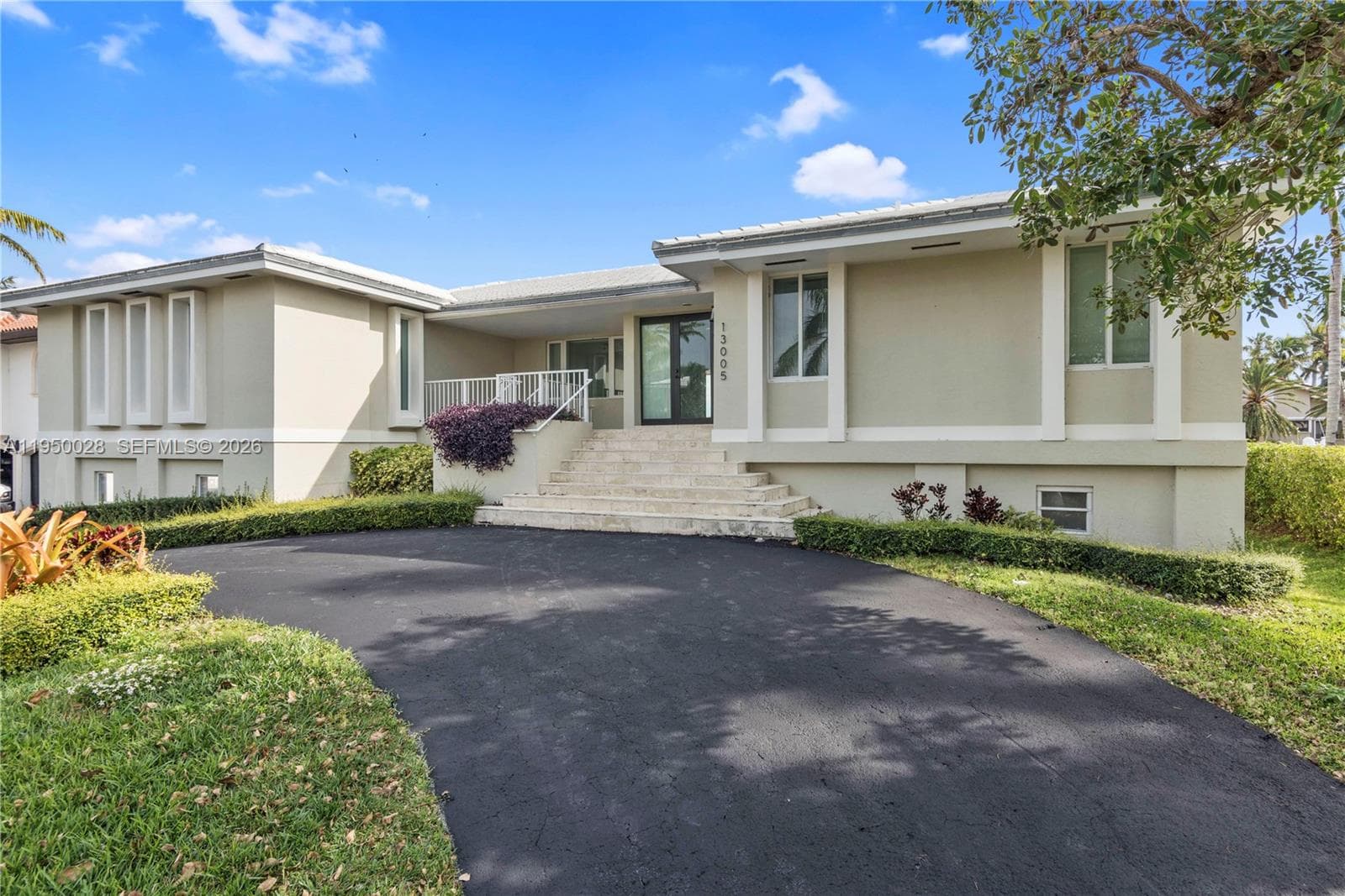 13005 Zambrana St photo 1