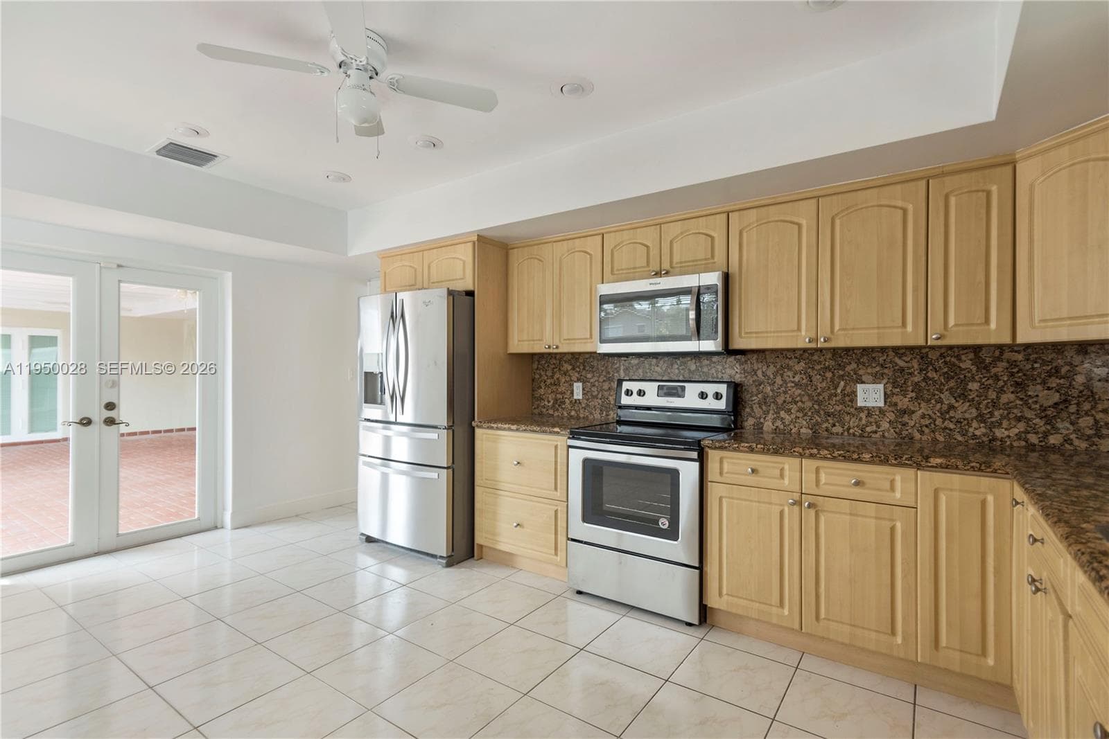 13005 Zambrana St photo 5