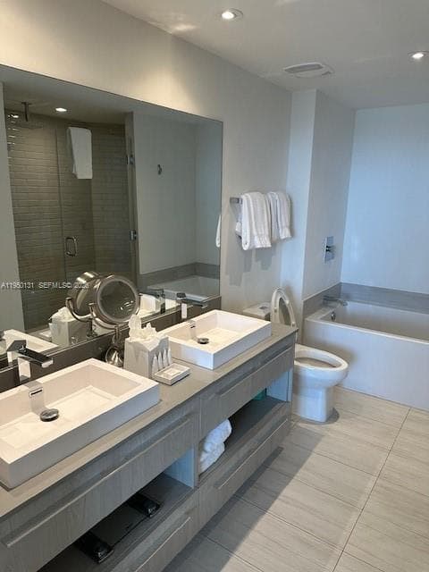 4010 Ocean Dr R2702 photo 24