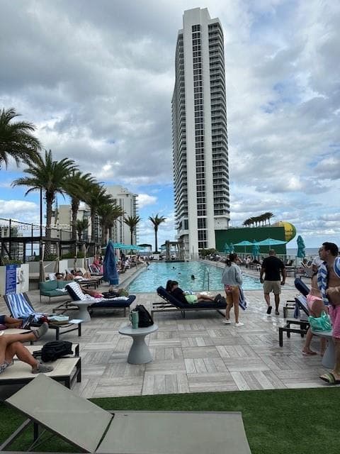 4010 Ocean Dr 4