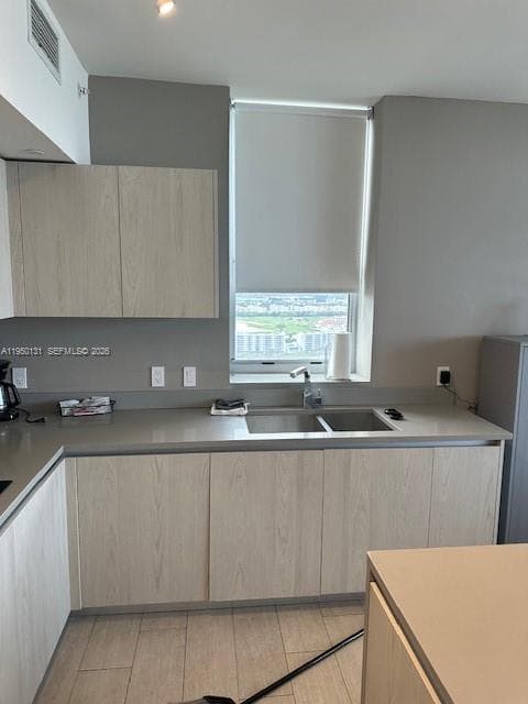 4010 Ocean Dr R2702 photo 8