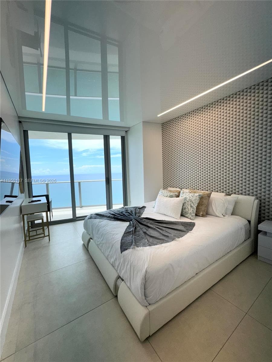 4111 Ocean Dr 3002 photo 9