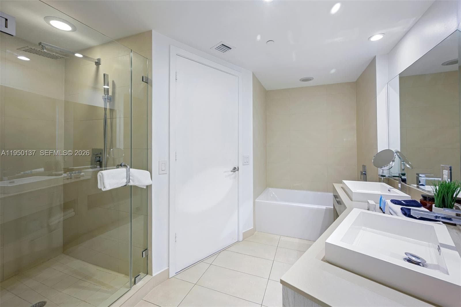 4111 Ocean Dr 3002 photo 11