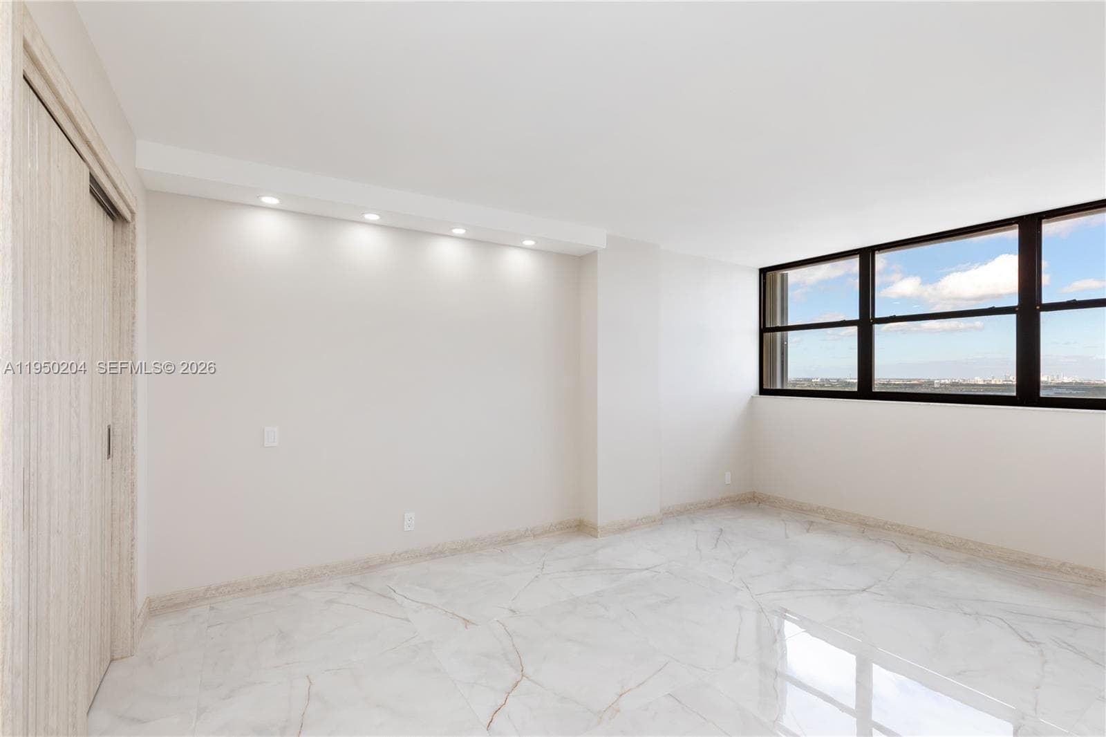 2401 Ocean Dr PH-A4 photo 19