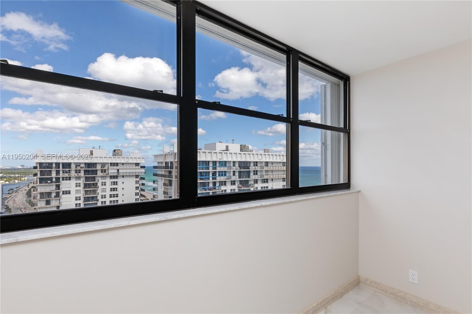 2401 Ocean Dr PH-A4 photo 21