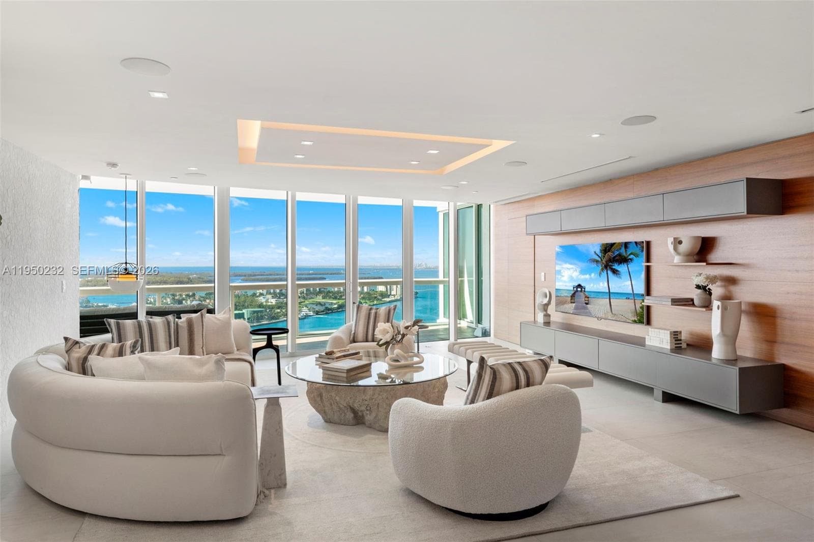 1000 Pointe Dr 4