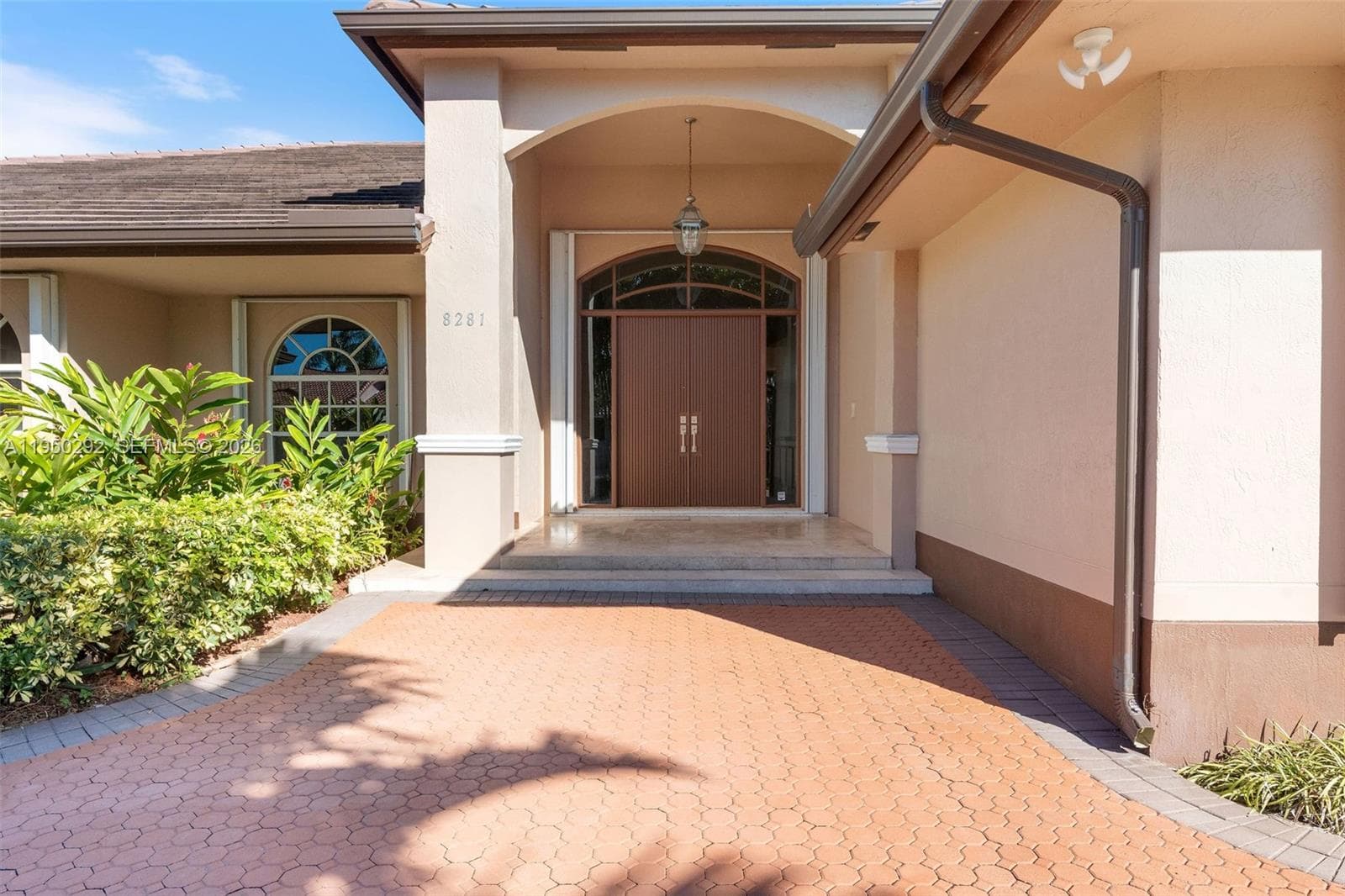 8281 84th Ter photo 3