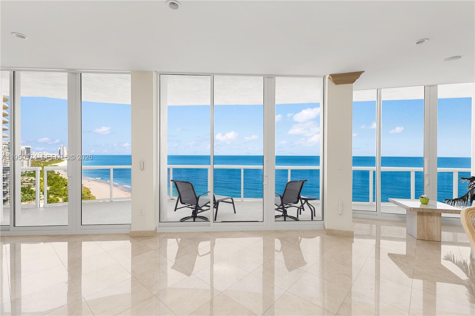 9601 Collins Ave 3