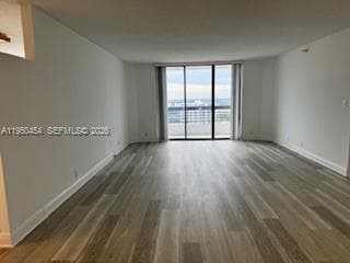 3530 Mystic Pointe Dr 2602 photo 3