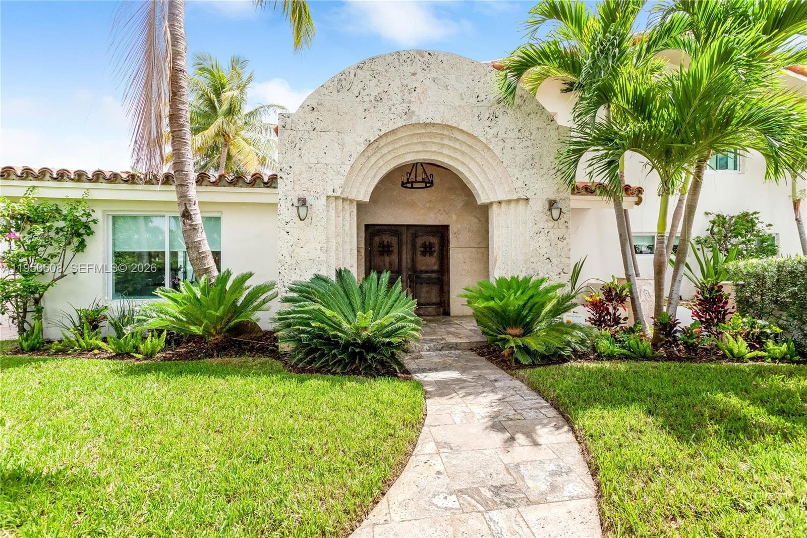12515 Palm Rd photo 1