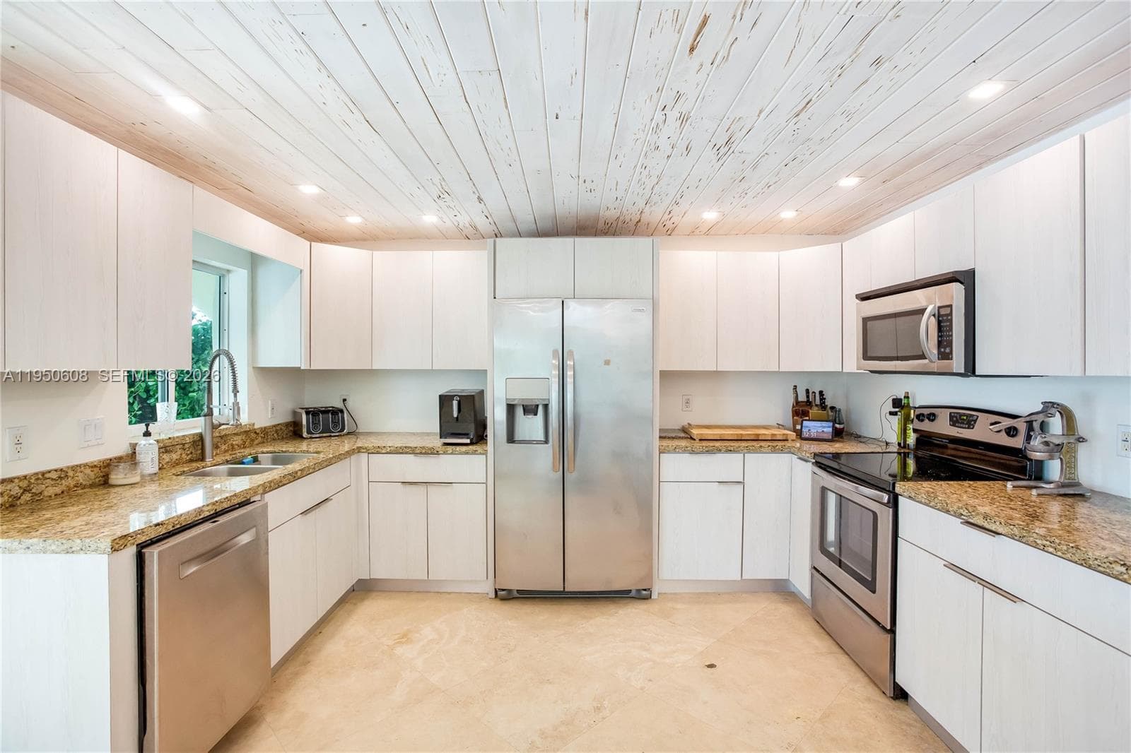 12515 Palm Rd photo 9
