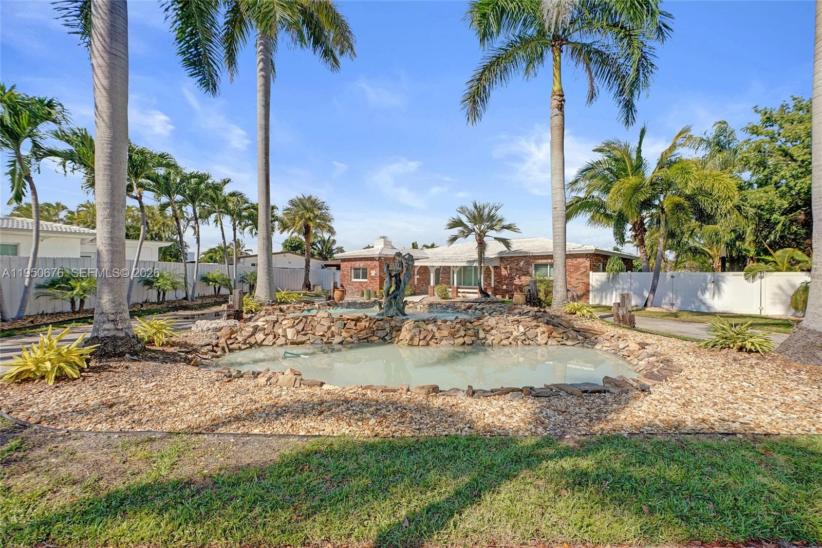 1995 Hibiscus Dr photo 13