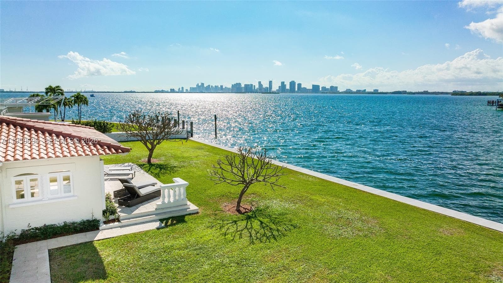 7500 Treasure Dr photo 13