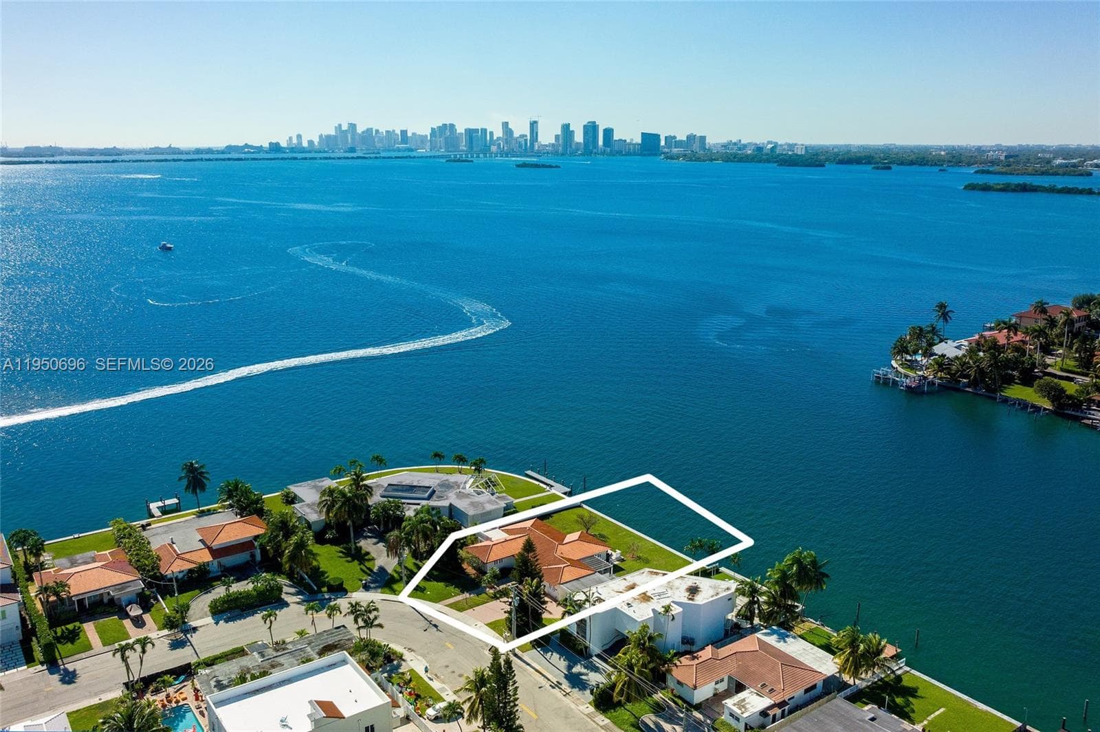7500 Treasure Dr 1