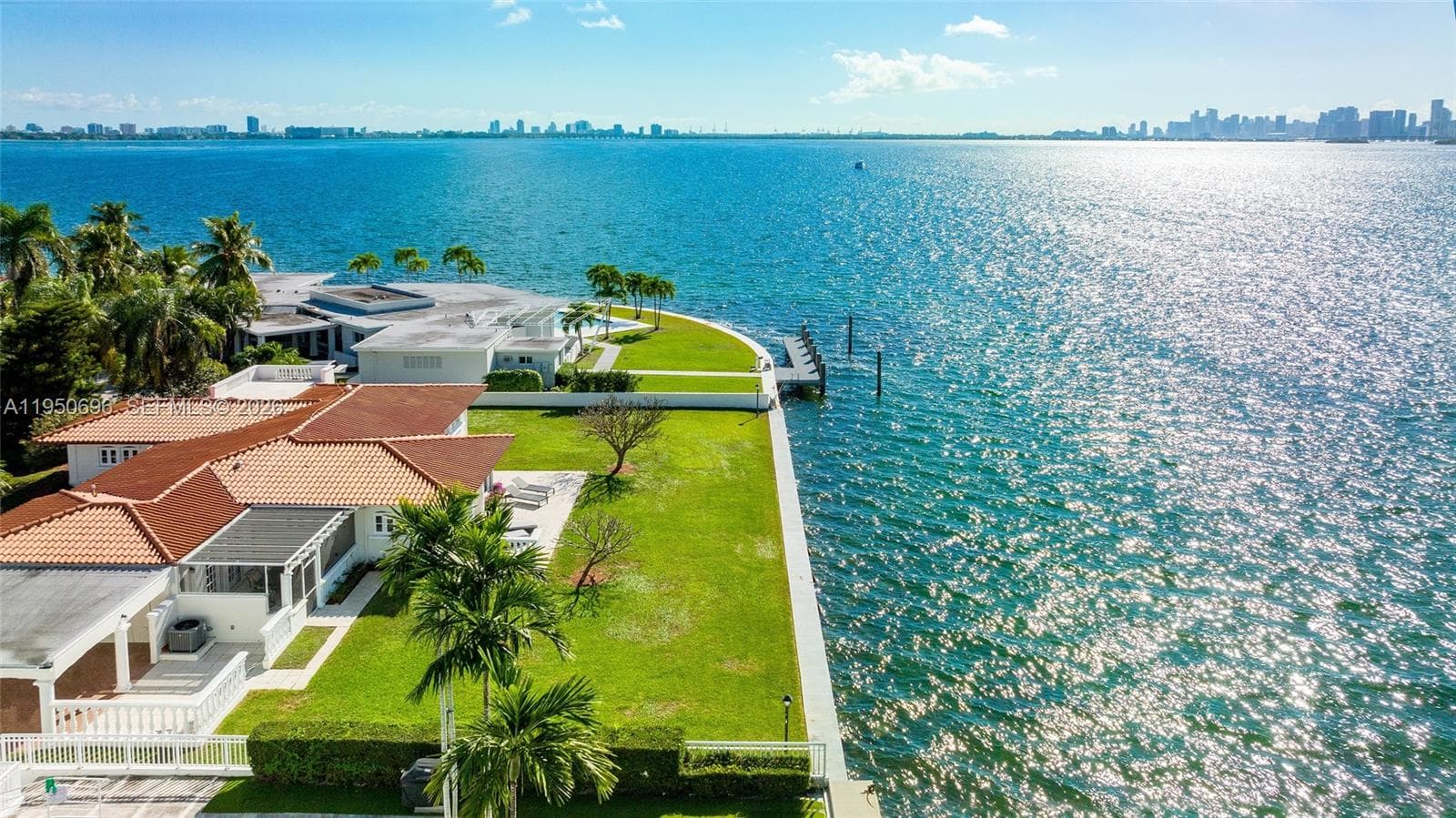 7500 Treasure Dr photo 14