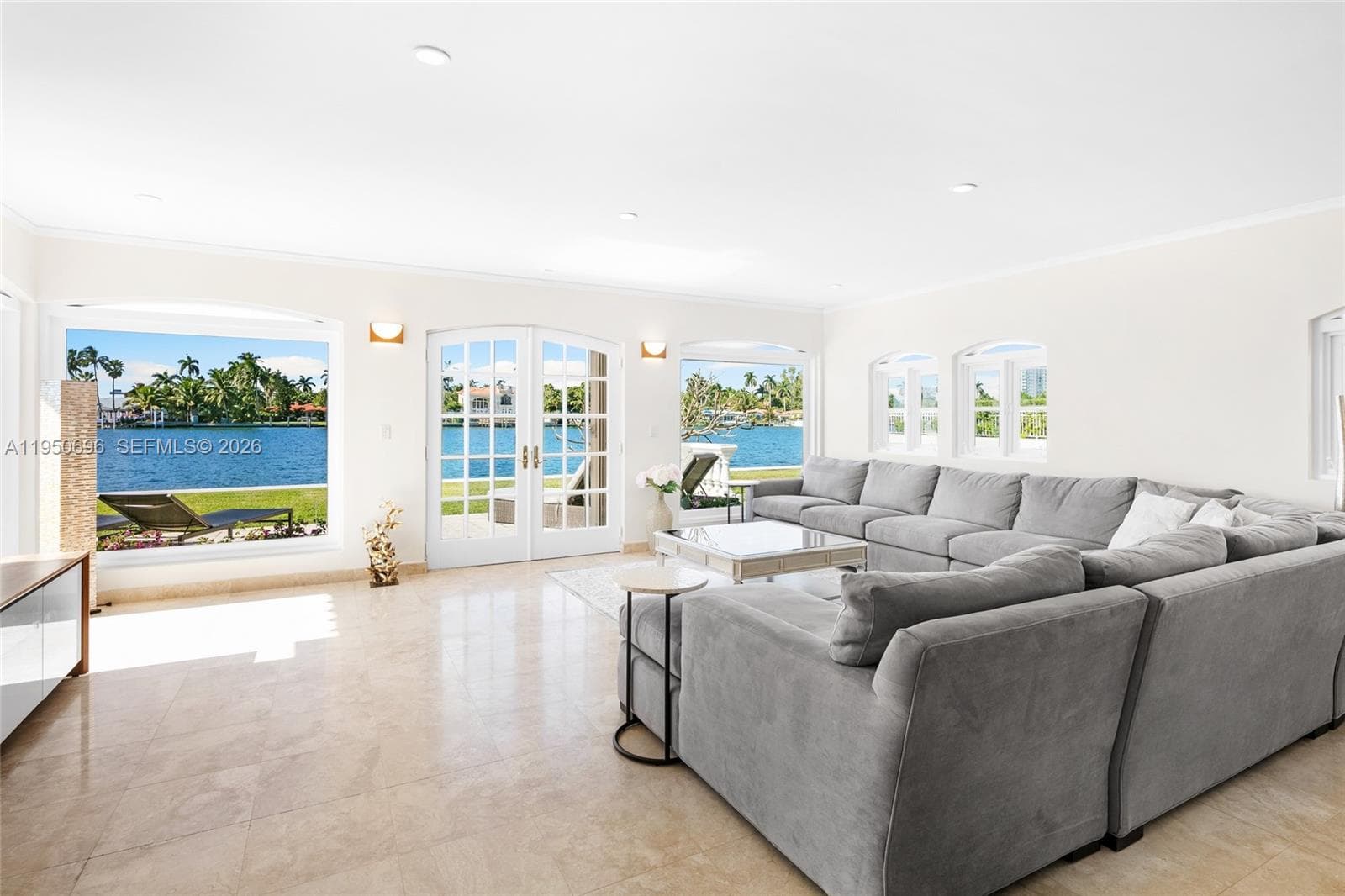 7500 Treasure Dr photo 19