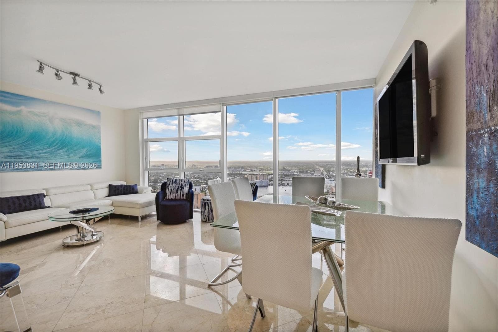1830 S OCEAN DR 4307 photo 2