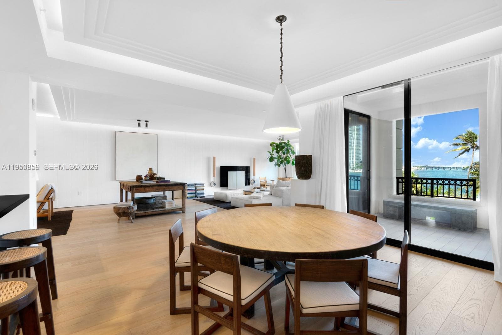 6800 Fisher Island Dr 6822 photo 9