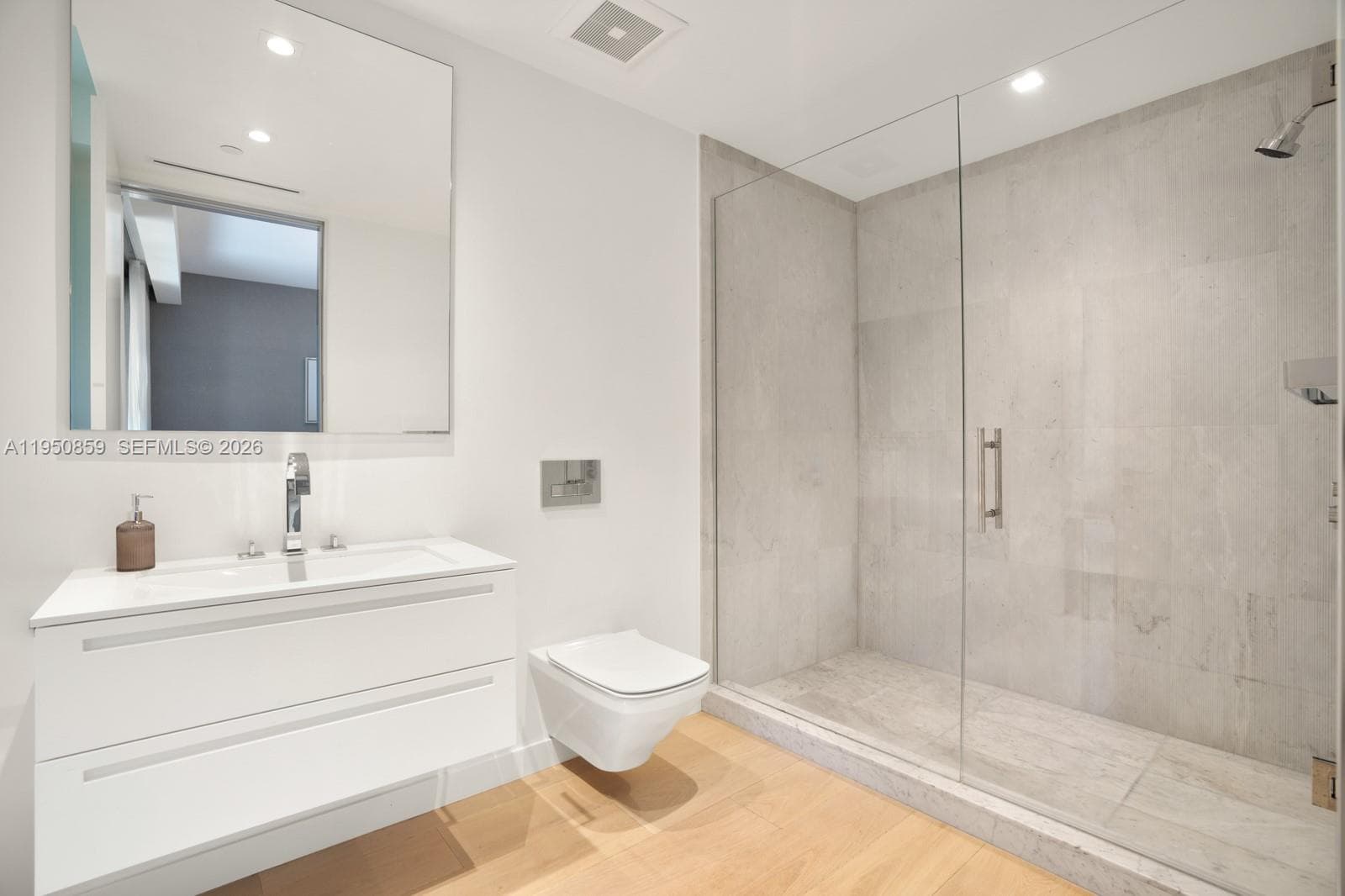 6800 Fisher Island Dr 6822 photo 24