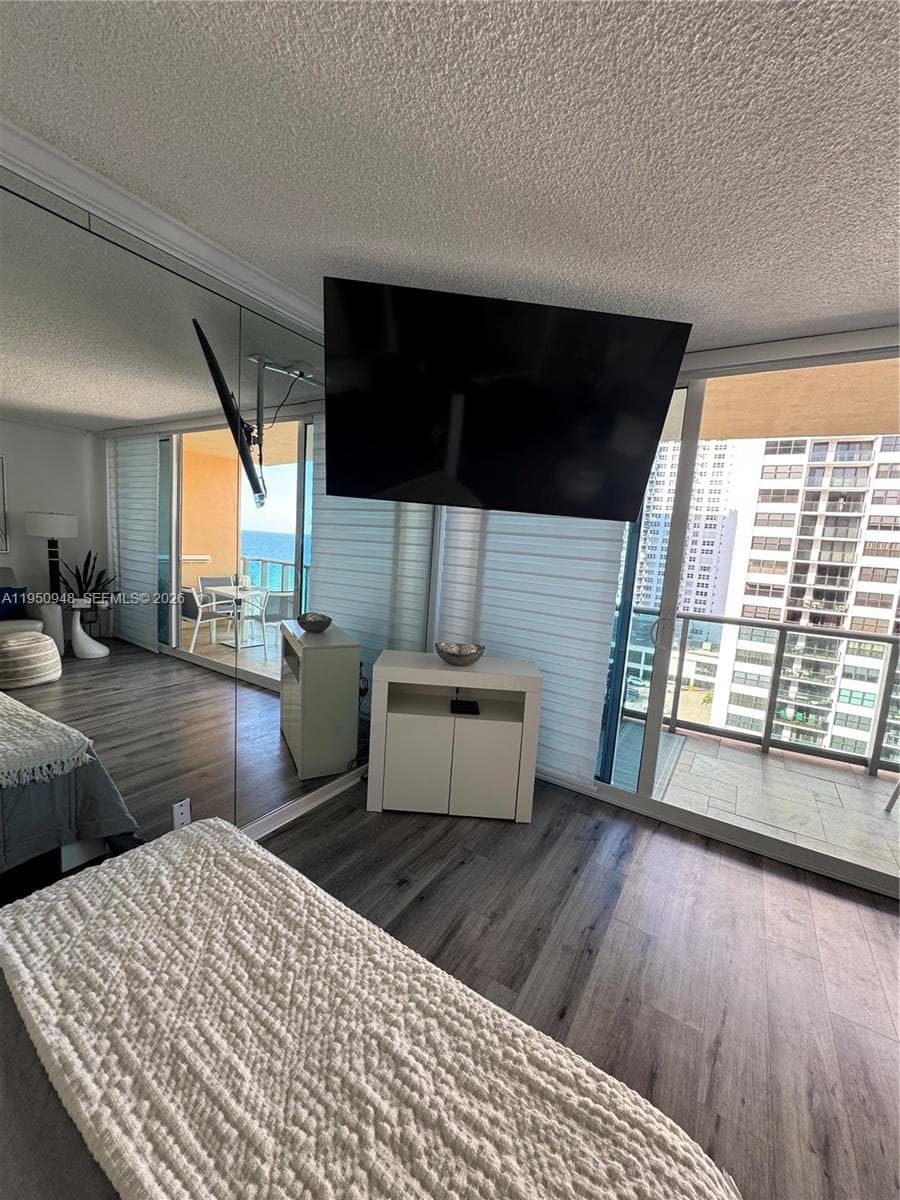 2501 S Ocean Dr 1105 photo 11
