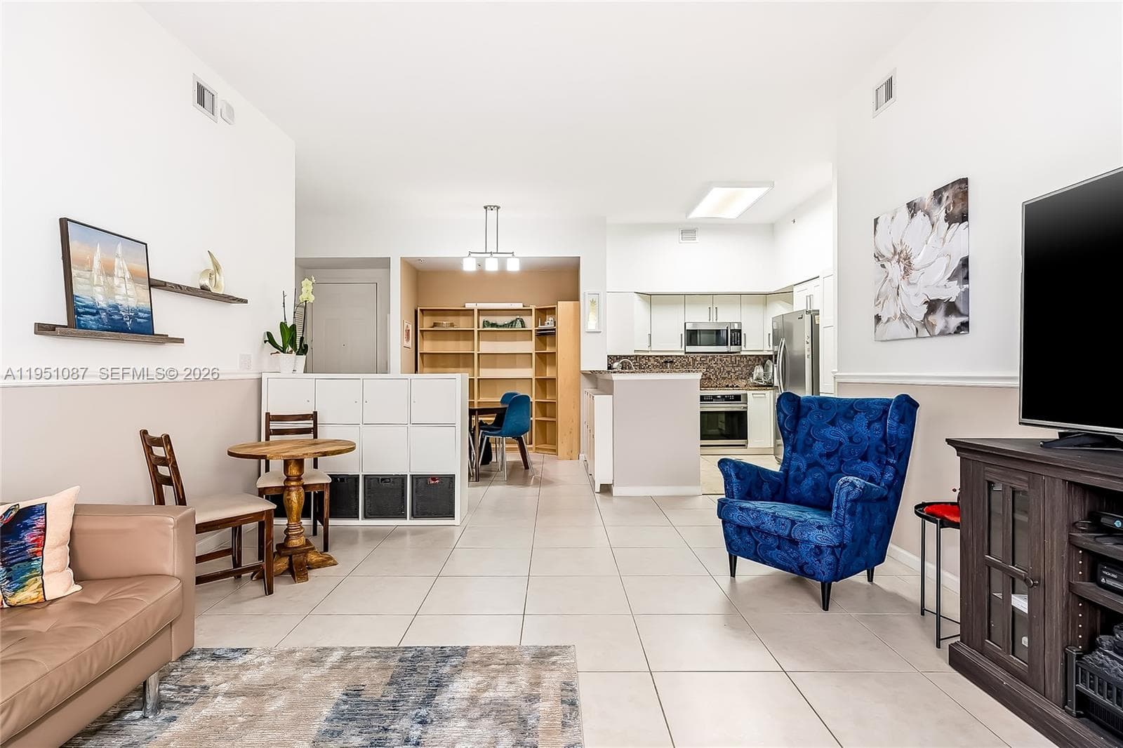2080 Ocean Dr 5