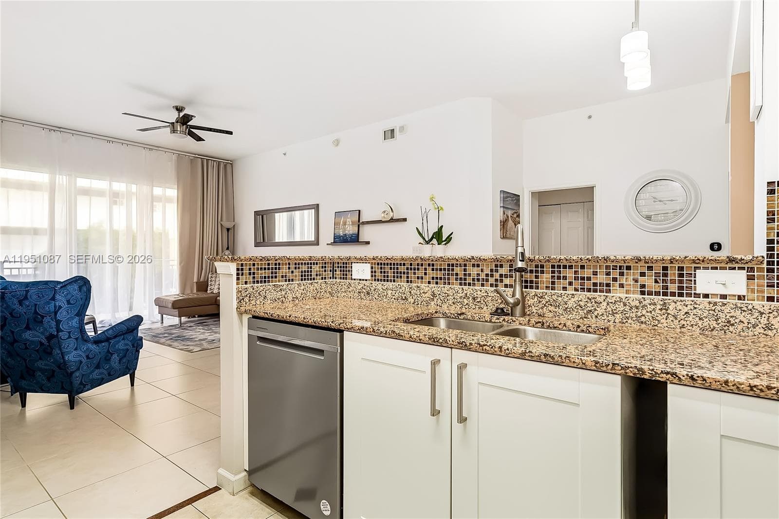 2080 Ocean Dr 103 photo 21