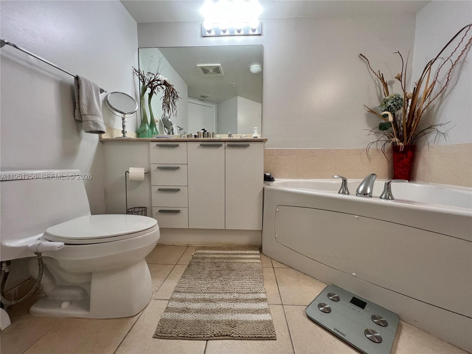 16699 Collins Ave 2109 photo 17