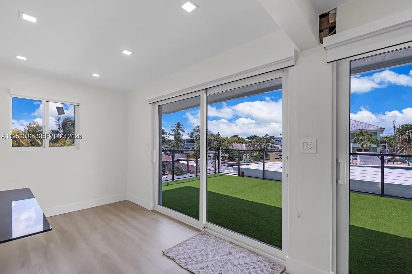 125 Gardenia St photo 11