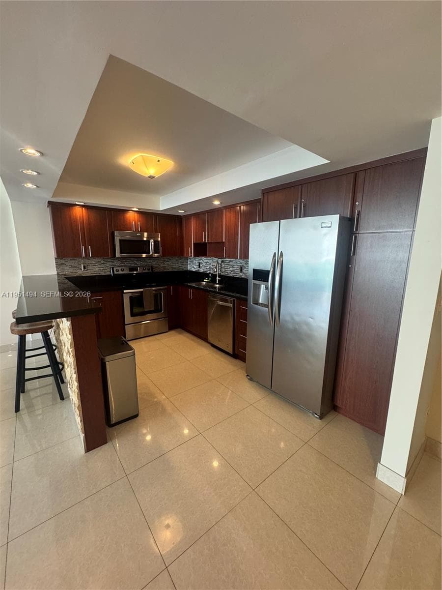 19370 Collins Ave 1427 photo 16