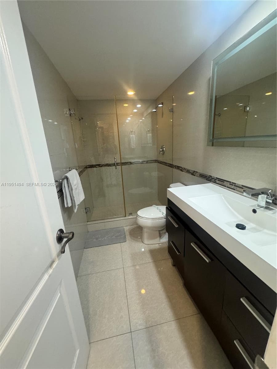 19370 Collins Ave 1427 photo 18