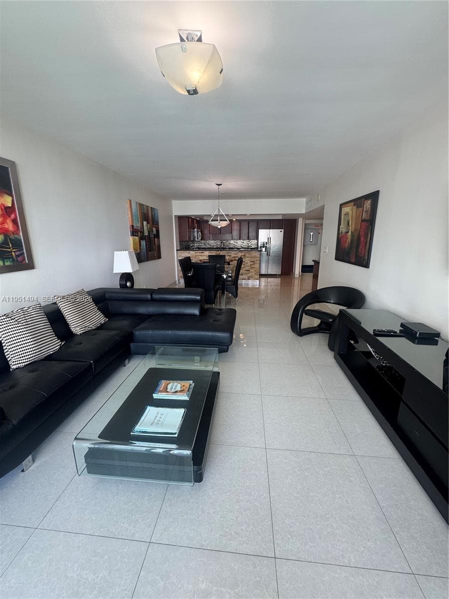 19370 Collins Ave 1427 photo 11